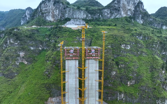 ?塔立山河！徐工塔機(jī)挑戰(zhàn)“世界之最”