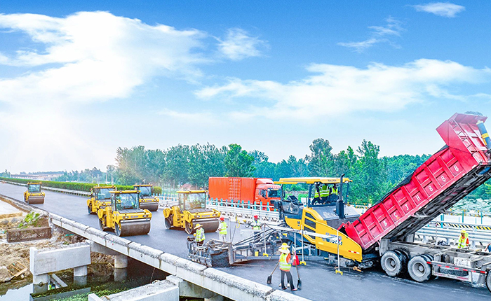江蘇高速上演徐工成套道路機(jī)械大片！